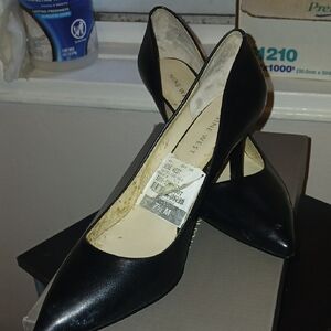 Nine West Classic Black Heels.